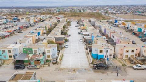 Rescatan del olvido a colonia Olivos II; pavimentan calle con concreto hidráulico