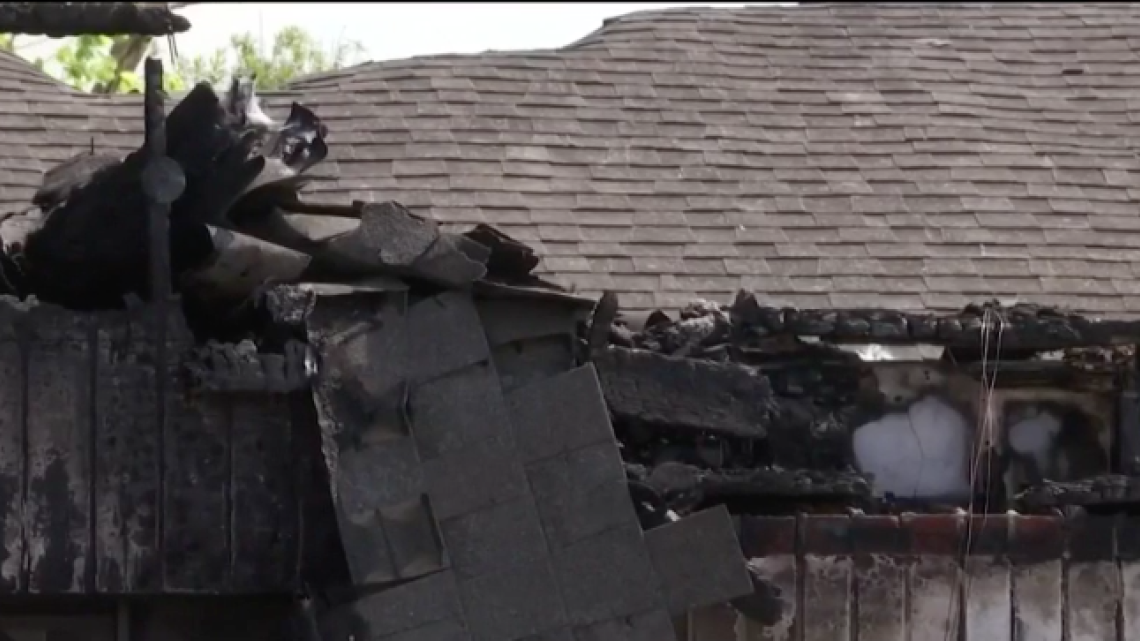 Familia de Mission pierde su hogar tras voraz incendio 