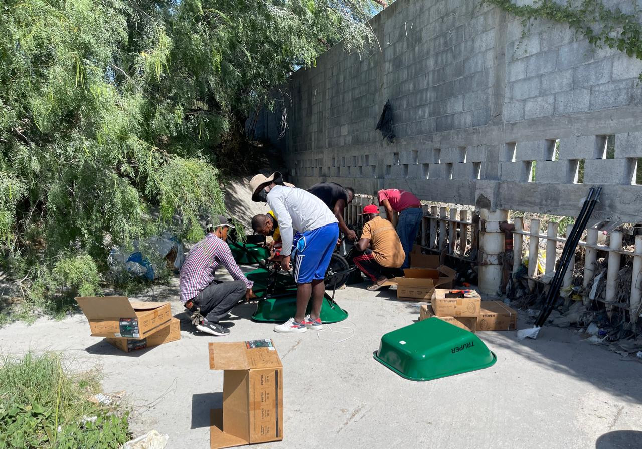 Entregan herramientas a madres buscadoras