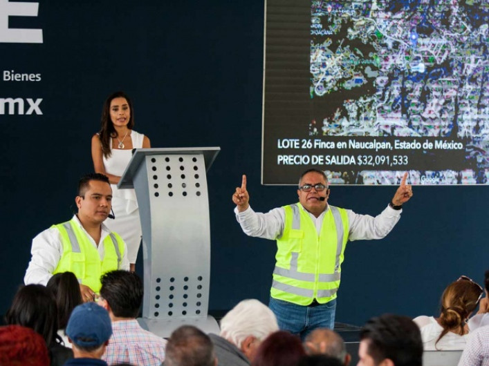 Subasta en Los Pinos recauda 56.6 mdp