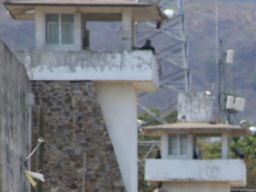 Tres reos se intoxican en el penal de Jaltocán, fallece uno