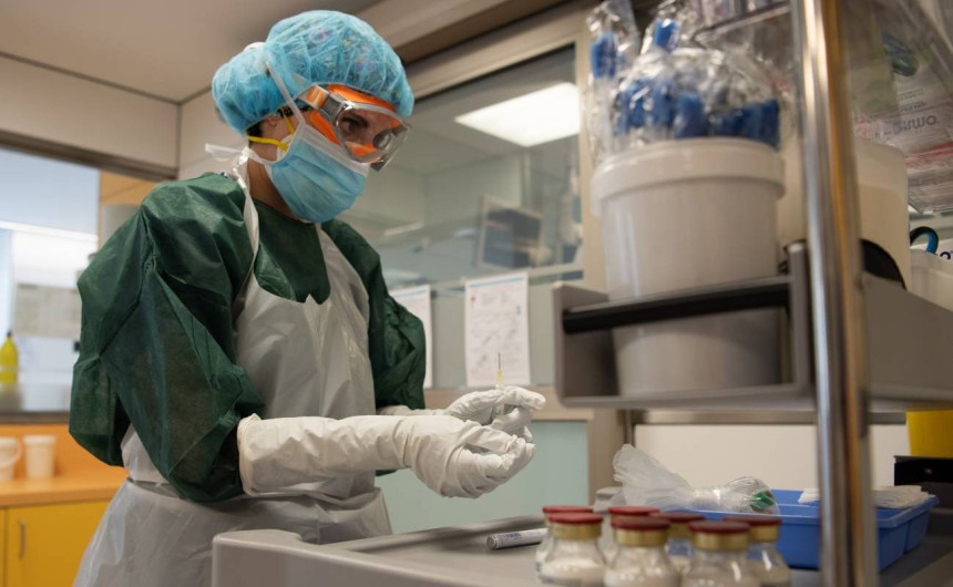 Nuevo León registra caso de COVID-19 casi completamente compatible con variante de RU 