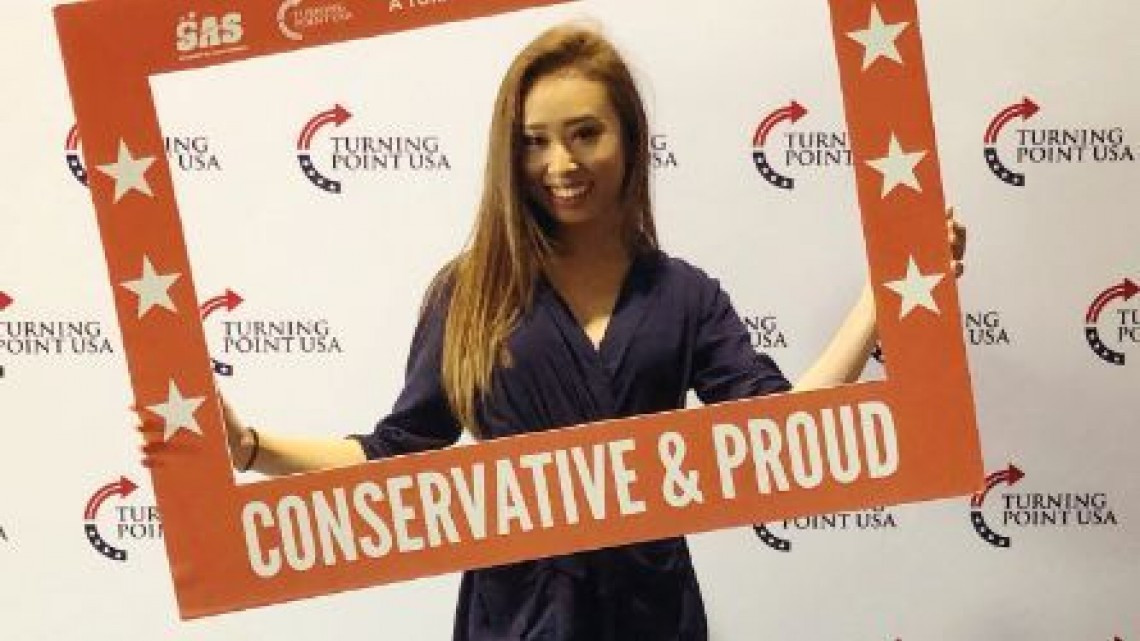 Miss Michigan pierde título por publicaciones racistas