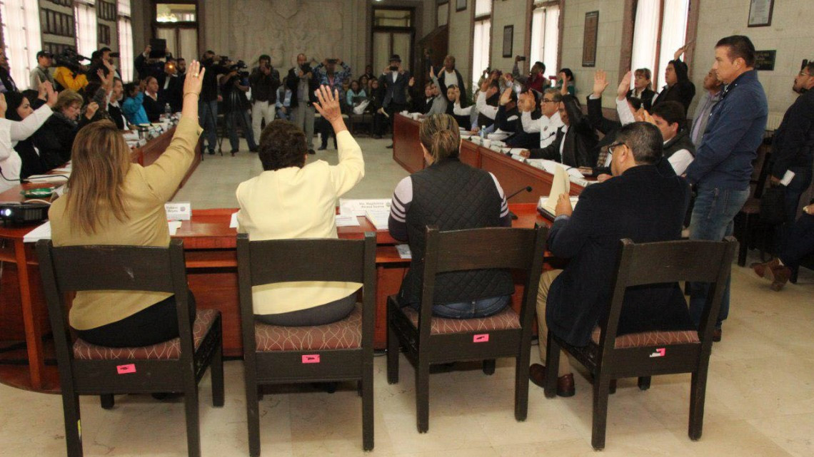 Aprueban en Cabildo compra de alumbrado público