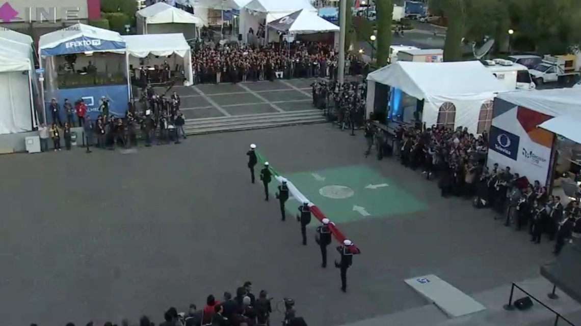 Comienza la jornada electoral con Honores a la Bandera en el INE