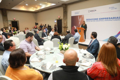 Se reúne Maki Ortíz con sector industrial manufacturero