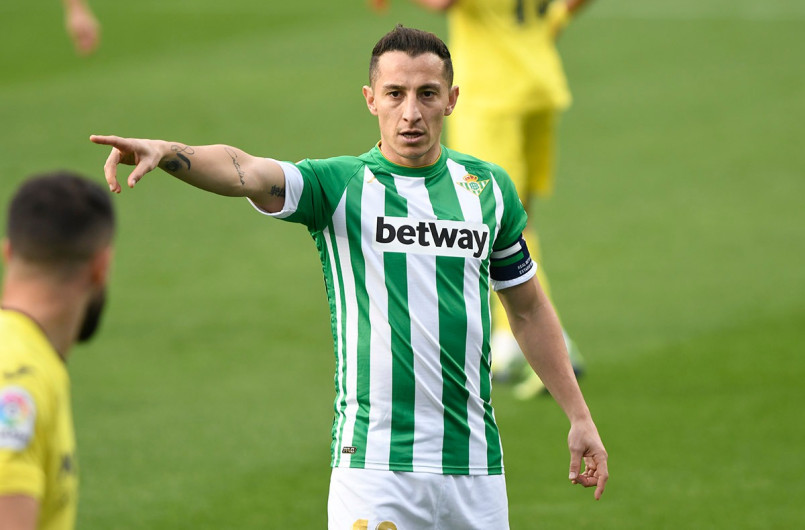 Andrés Guardado da positivo a COVID-19