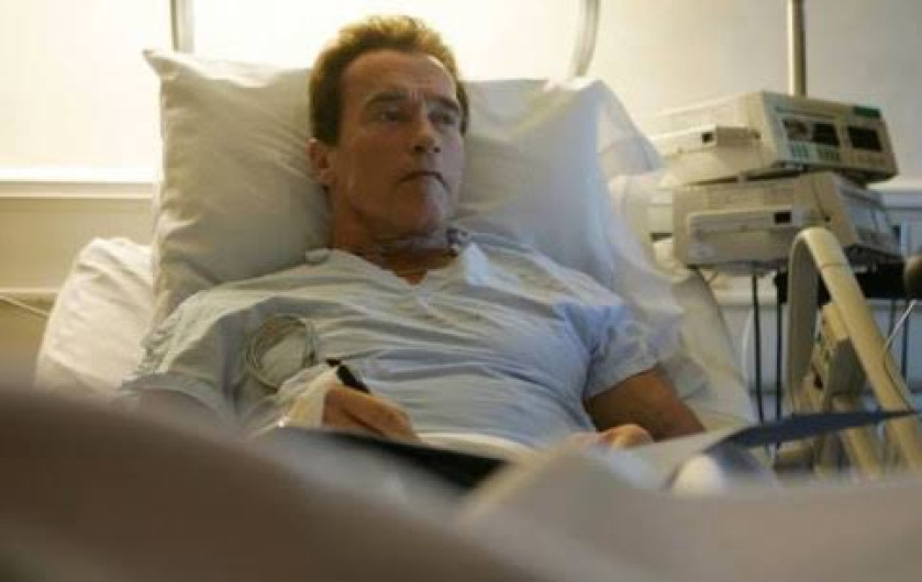 Arnold Schwarzenegger escribe a sus fans después de su operación