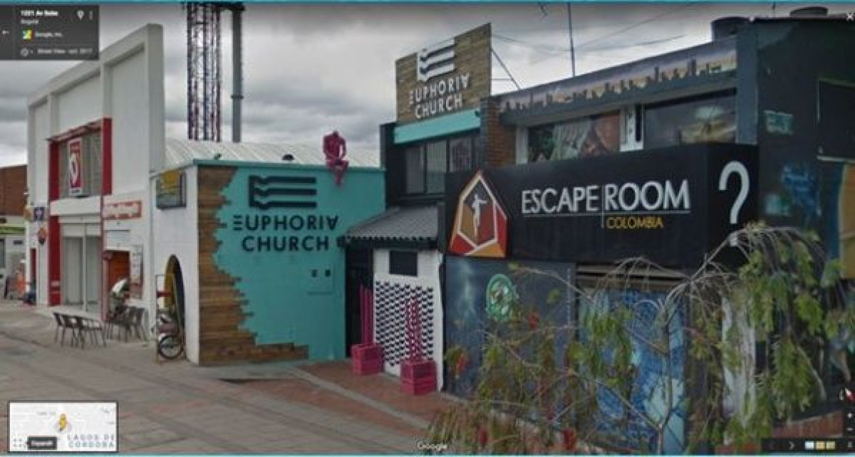 ¡De miedo! Google Maps capta a hombre sin cabeza