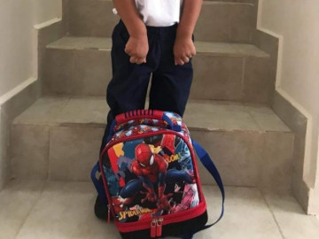 Abuelita se lleva al niño equivocado de kínder