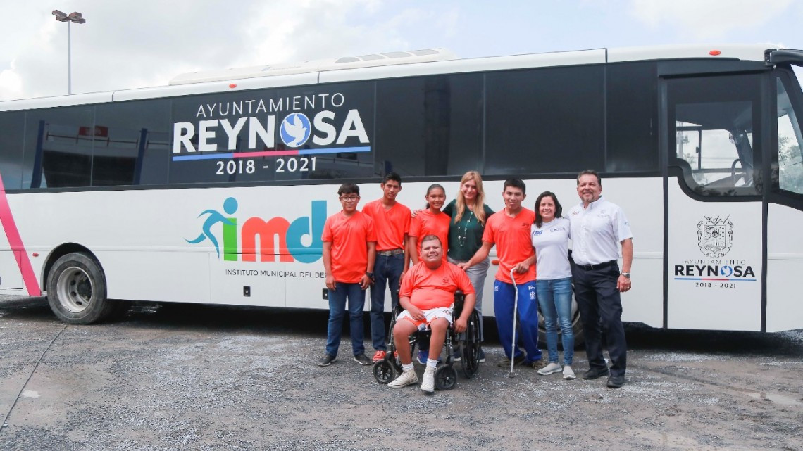 Entrega Alcaldesa Maki Ortiz maquinaria y equipo por más de 42 MDP