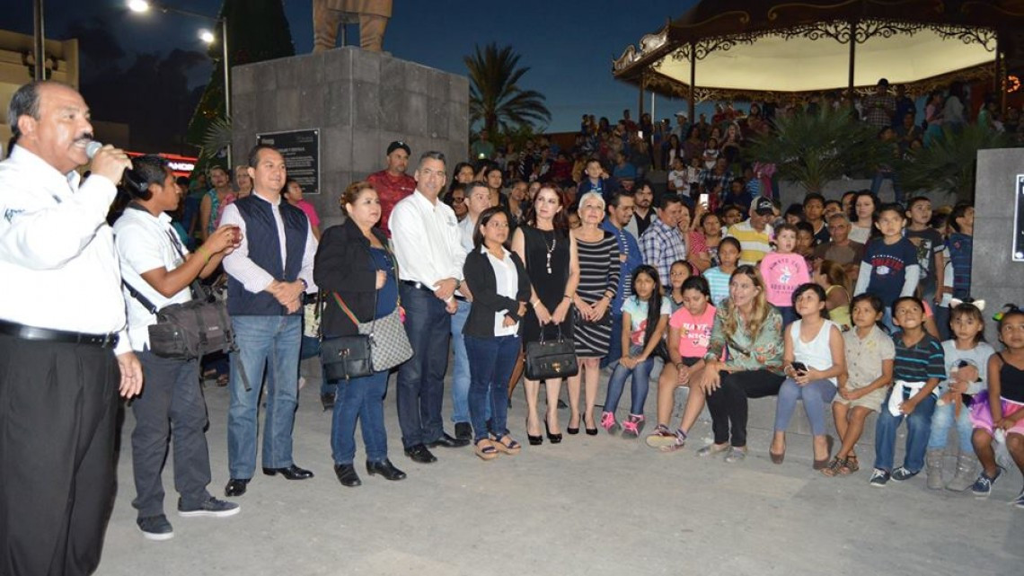 Realizan exposición de globos de cantoya gigantes