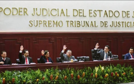 Suspenden a magistrado Avelar señalado por nexos con el narcotráfico
