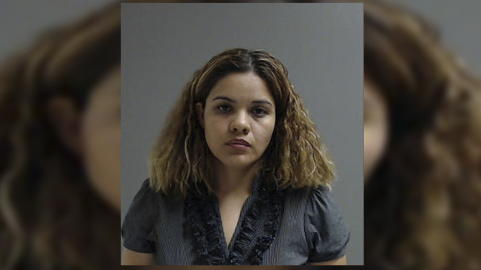 Detienen a mujer acusada de traficar cocaína 