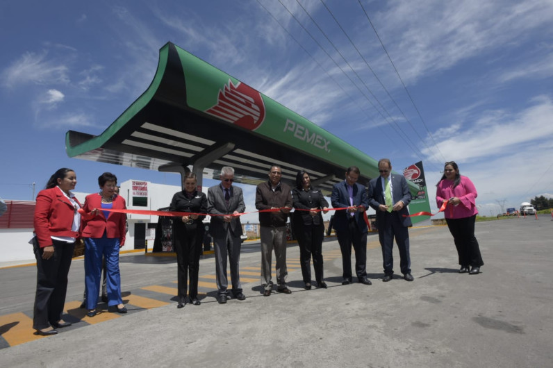 Pemex inaugura la primera estación de servicio con la nueva imagen de su franquicia