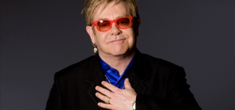 Elton John recibe premio de la Universidad de Harvard