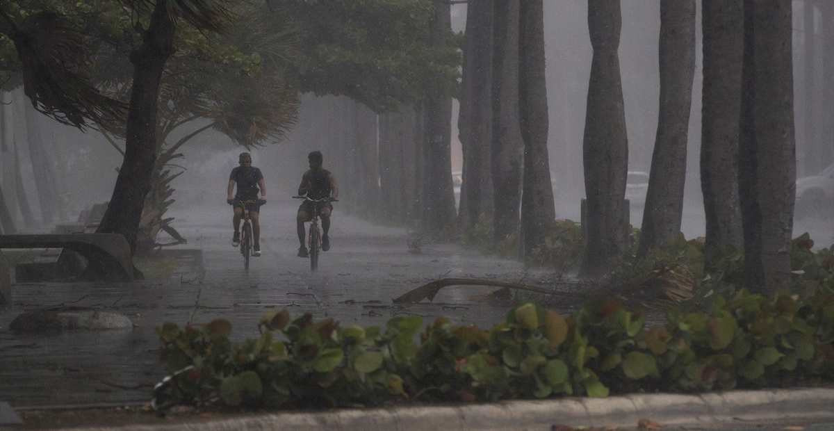 "Isaías" recuperará fuerza a su llegada a Carolina del Sur: NCH