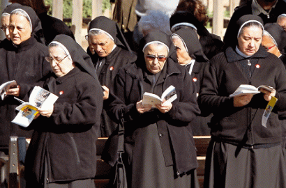 Monjas sufren explotación en el mundo