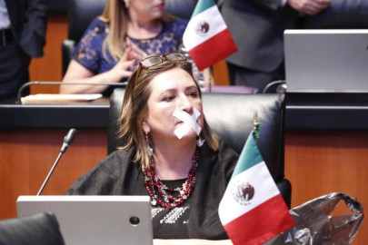 Senadores del PAN y PRI protestan ante “ley mordaza” de MORENA