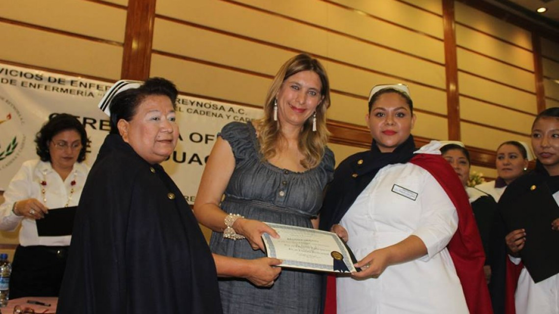 Maki felicita a graduados de escuela de Enfermería Dr. José Ángel Cadena y Cadena