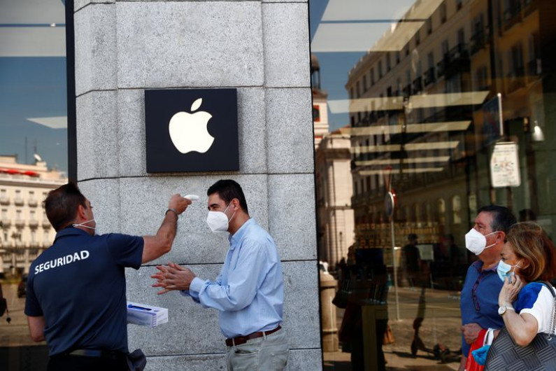 Apple cierra tiendas en Madrid debido a repunte de contagios de COVID-19 