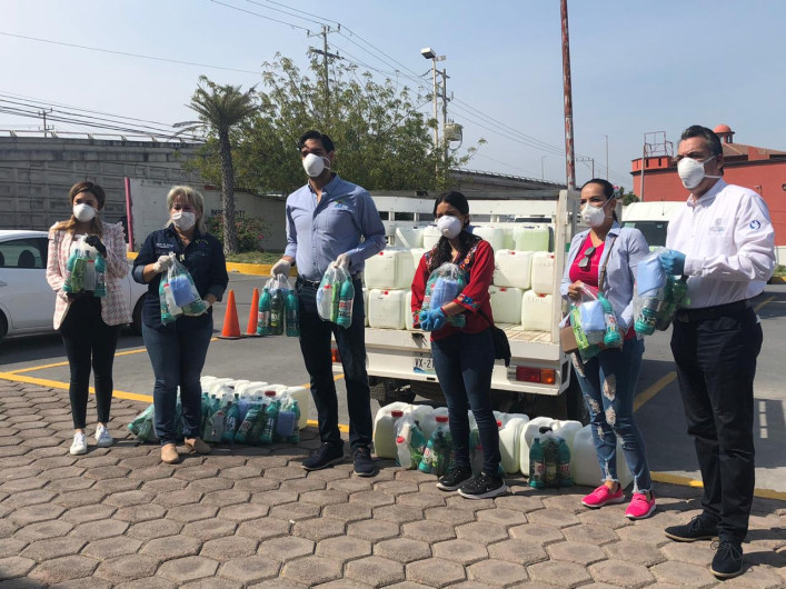 Recibe DIF municipal donación de insumos de limpieza