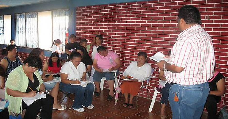 En el INEA no hay imposibles para quienes desean iniciar o continuar su educación