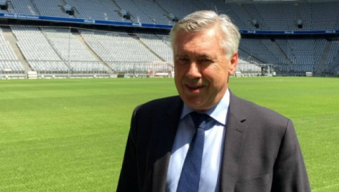 Técnico Ancelotti dona 5.000 euros a la DFB tras ofensa a los aficionados del Hertha 