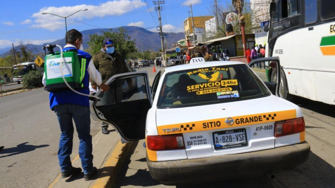 Realizan jornada para desinfectar del transporte en Victoria