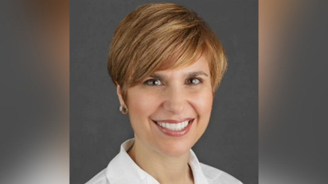 Se suicida doctora que dirigía crisis de COVID-19 