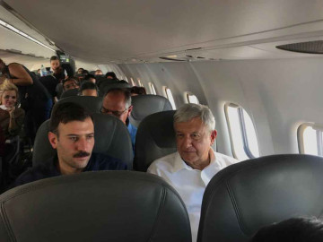Volaris aclara causa de incidente de avión en que viajaba AMLO