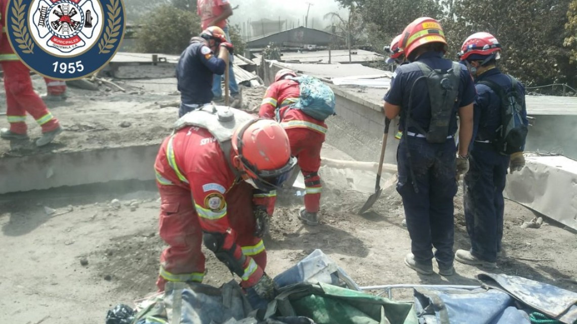 Mal clima dificulta labores de rescate en Guatemala