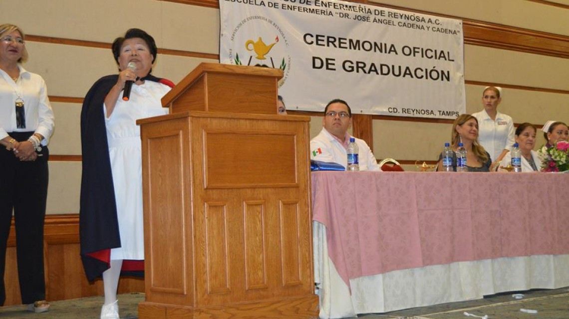 Maki felicita a graduados de escuela de Enfermería Dr. José Ángel Cadena y Cadena