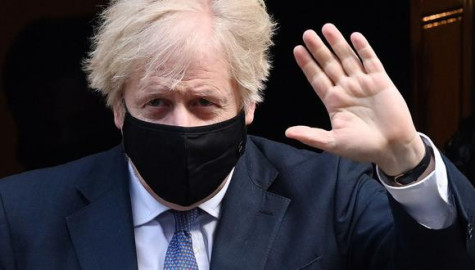 Boris Johnson llama a los británicos a “pensárselo dos veces” antes de salir durante el confinamiento
