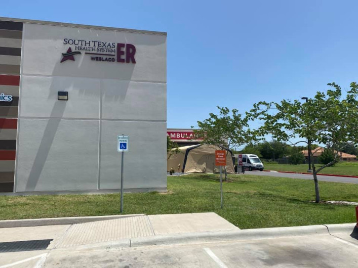 Instalan carpa en Hospital de Weslaco para pacientes con COVID-19