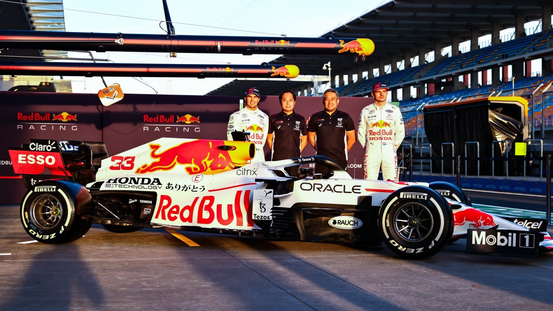 Red Bull Racing muestra diseño completo del RB16B en honor a Honda