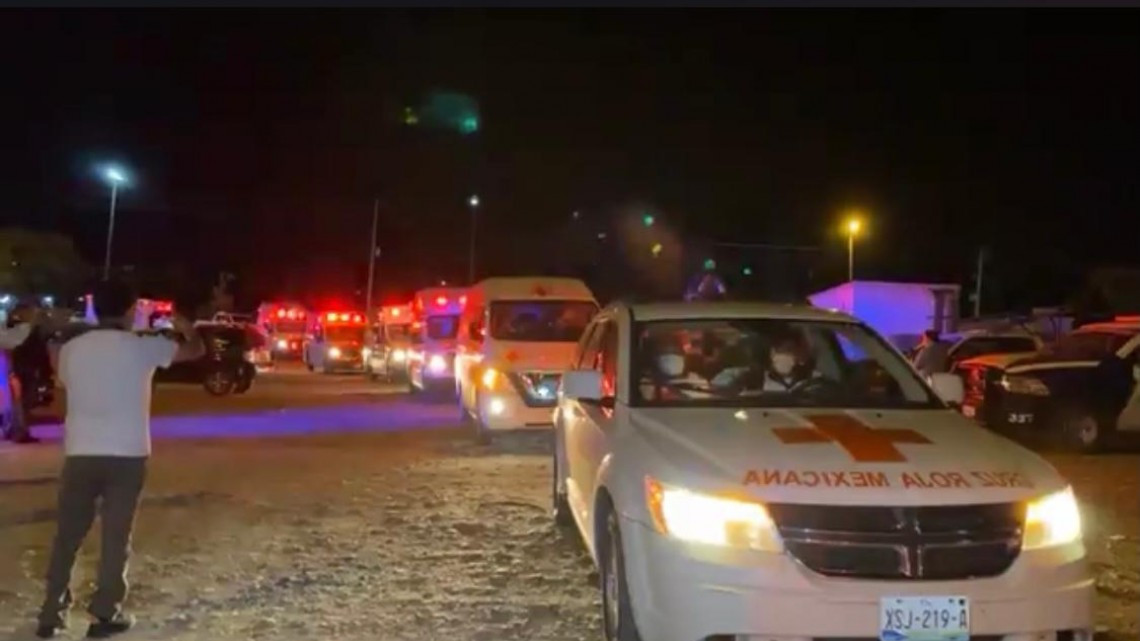 Asegura la Guardia Nacional a 800 migrantes que eran transportados en cajas de 3 tráilers