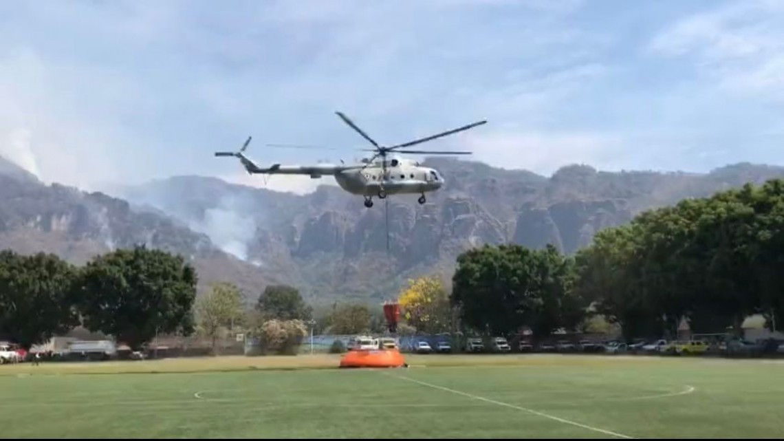 Llegarán 2 helicópteros más para combatir incendio en el Cielo; control al 70%