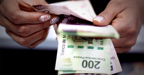 No habrá retroceso en salarios: AMLO