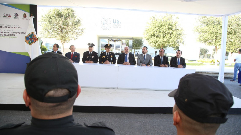 Suman esfuerzos Estado y Federación para formar mejores policías