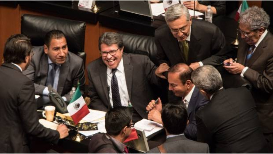 Senado aprueba barra de alimentos en sesiones que superen las 4 horas