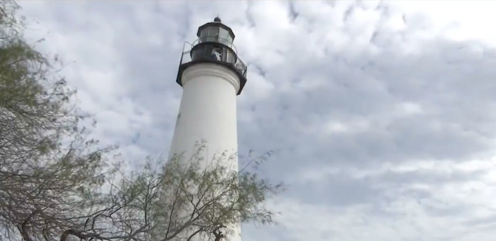 Celebran reapertura del faro de Puerto Isabel