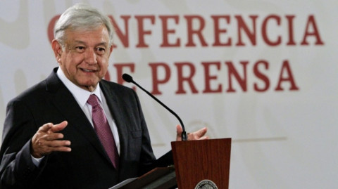 Refuerzan seguridad en conferencias de AMLO