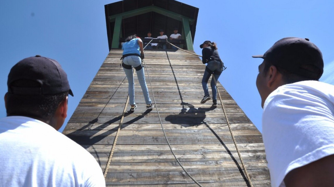 Visitan 87 niños instalaciones de Policía Estatal