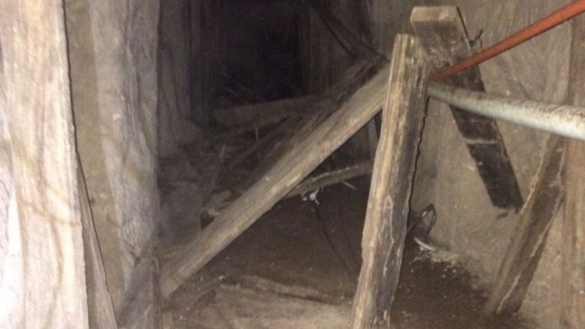 Inician autoridades peritajes en el lugar del túnel