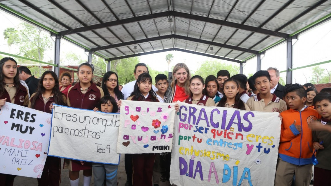 Inaugura obras Maki Ortiz