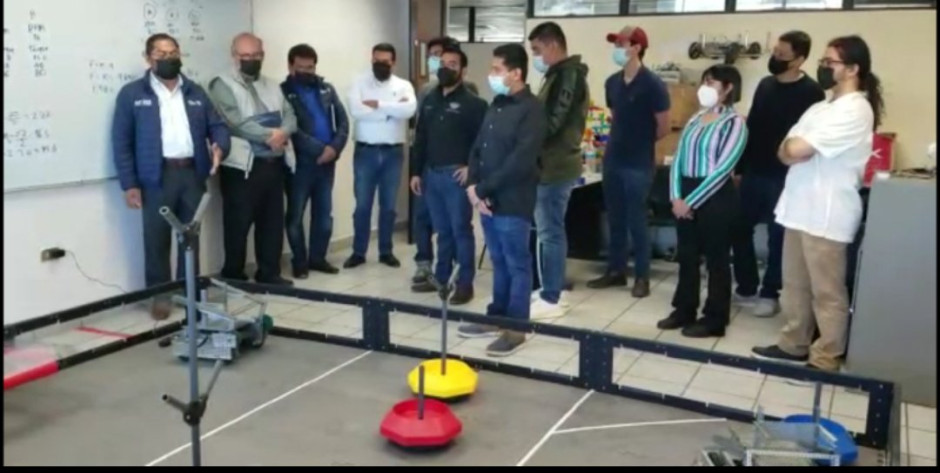 Jóvenes de Nuevo Laredo van a competencia de robótica 