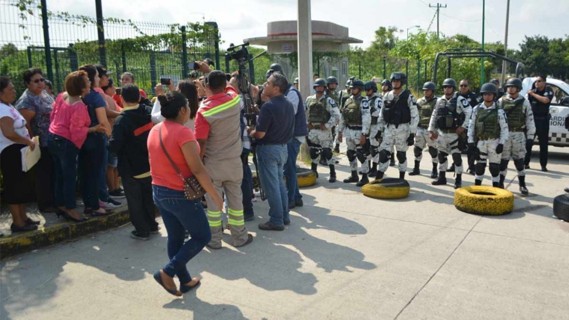 6 muertos y 15 heridos tras riña en penal de Atlacholoaya
