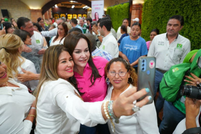Refrenda Carmen Lilia Canturosas compromisos con sector educativo; maestrías avalan a candidatos de la 4T