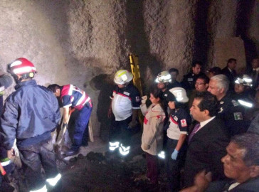 Se reigistran 3 muertos en derrumbe en Huixquilucan